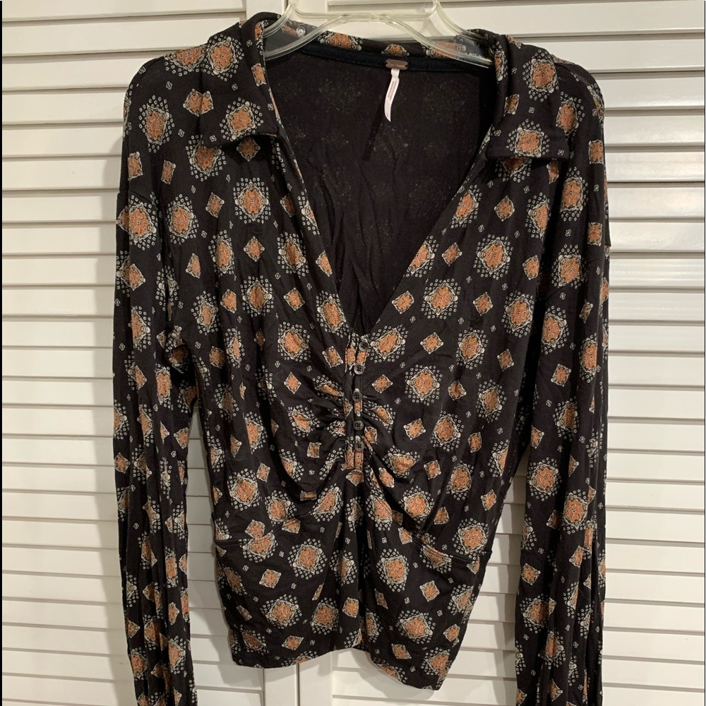Free People Long Sleeve Crop Blouse 💛🖤